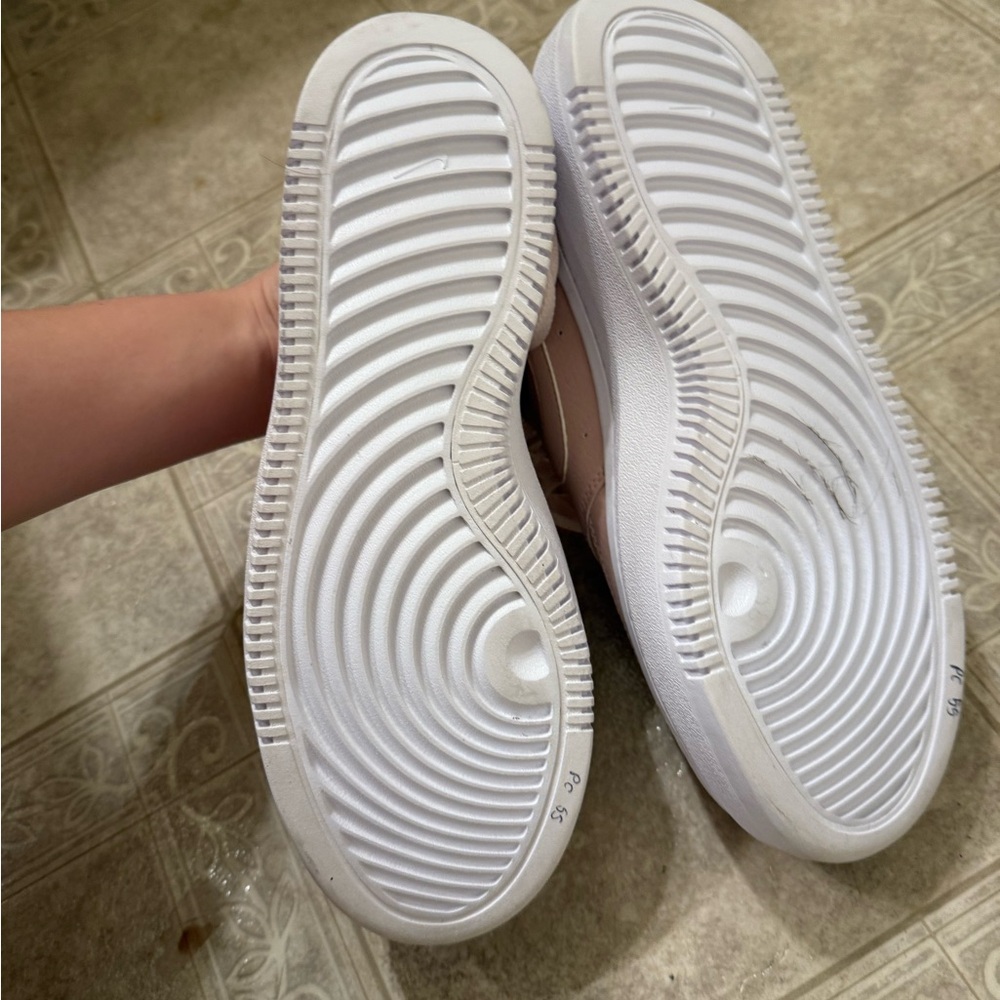 Women's Pink Nike Sneakers - Picture 3 of 4